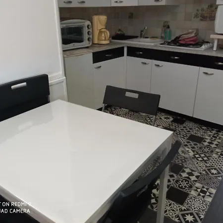 Agréable Studio Refait A Neuf Apartamento